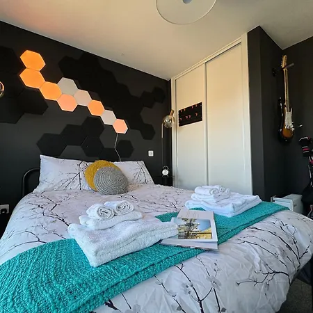 Private Cozy & Stylish Room In A Shared Flat In Edinburgh Exterior photo
