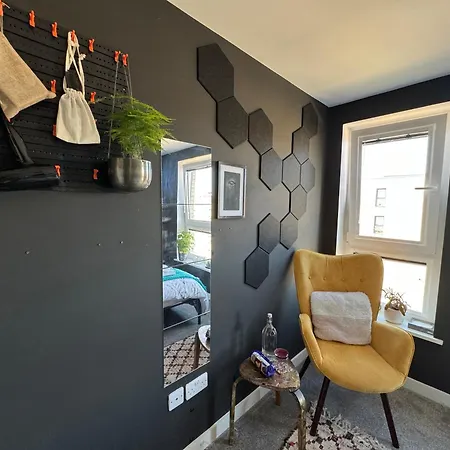 Private Cozy & Stylish Room In A Shared Flat In Edinburgh Exterior photo