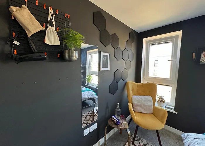 Private Cozy & Stylish Room In A Shared Flat In Edinburgh